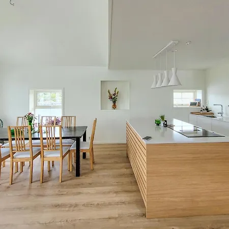 Amazing In Stolmen With Wifi Feriehus