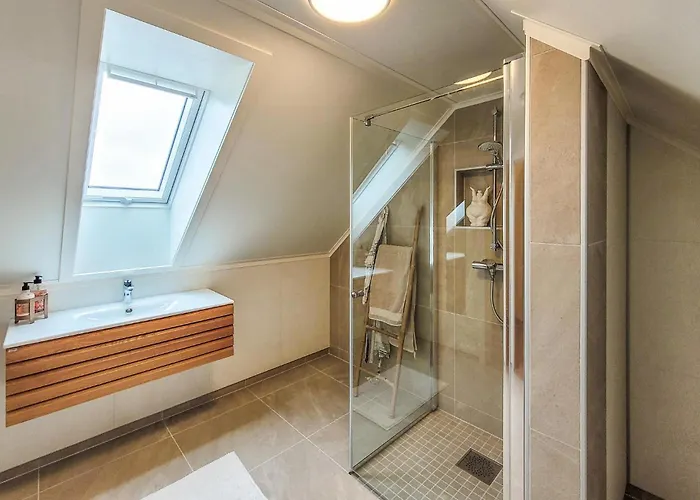 Vakantiehuis 3 Bedroom Lovely In Stolmen *