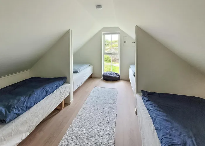 3 Bedroom Lovely In Stolmen